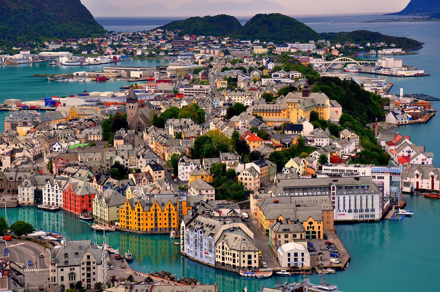 Sunny Apartment In Alesund City Kültér fotó