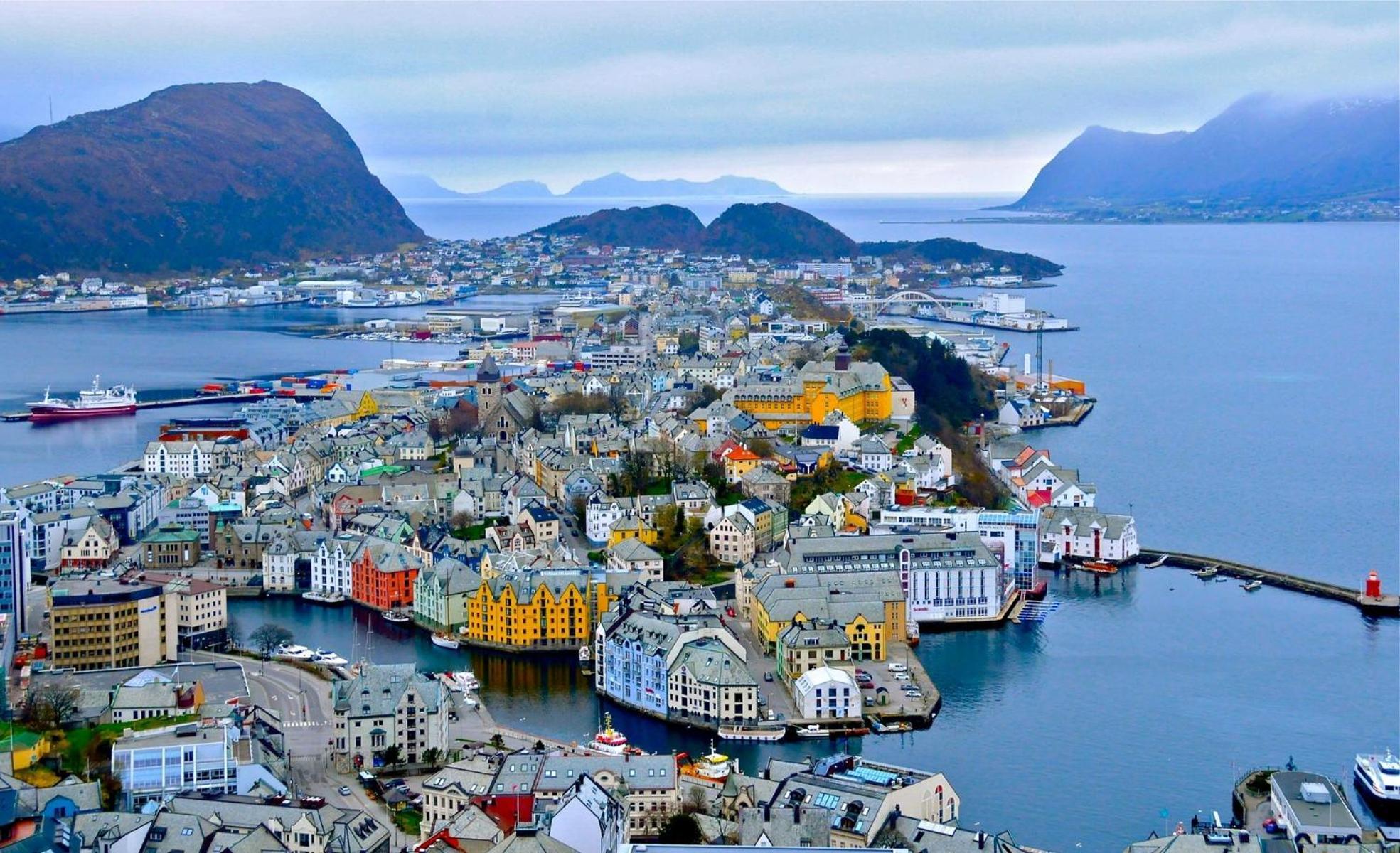 Sunny Apartment In Alesund City Kültér fotó